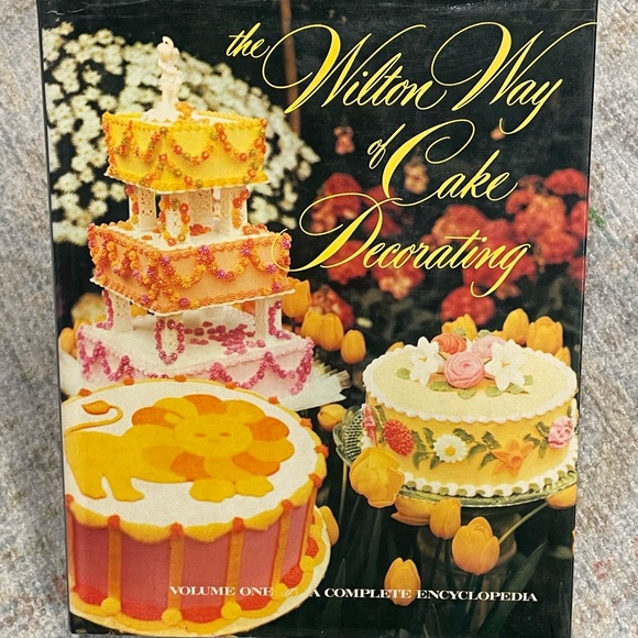 Vintage Kitchen Vintage Wilton Cake Decorating Book Poshmark